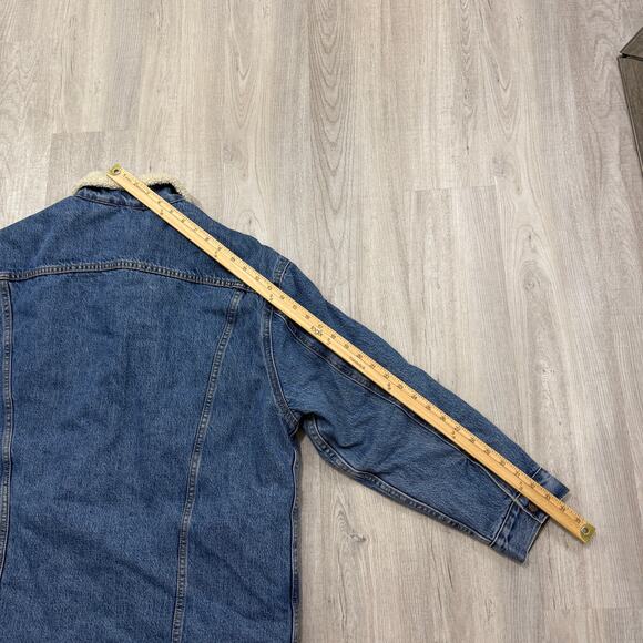 Levis Lengthened Sherpa Trucker Jacket Women's Large Blue Collared Denim Western - Picture 9 of 9